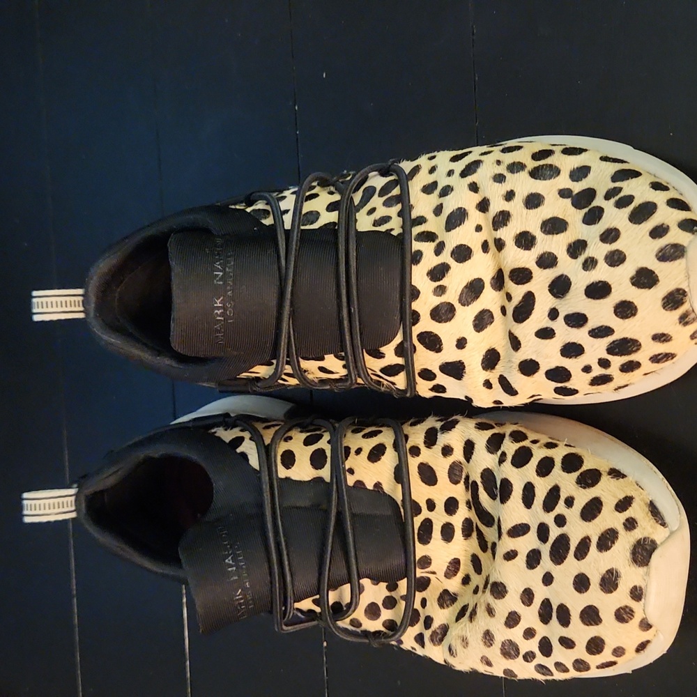 Black and Tan Athletic Shoes with Leopard Print Design and Unique Lacing System